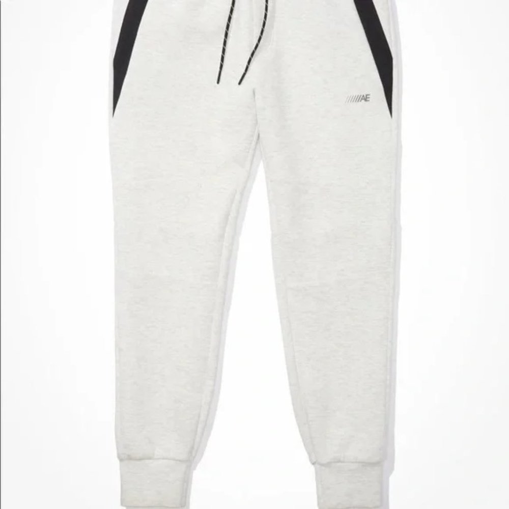 American Eagle 24/7 jogger. 2 side and 1 back zipper pocket. (XS)